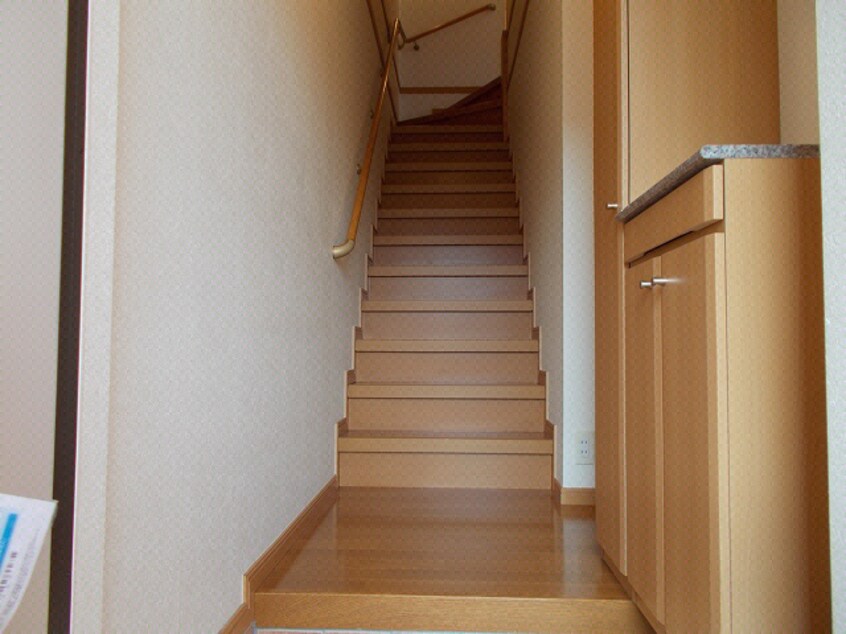 玄関 ノイブリーゼＣ