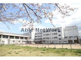 木更津市立清川中学校(中学校/中等教育学校)まで952m 内房線/木更津駅 バス11分アピタ木更津下車:停歩9分 2階 築16年