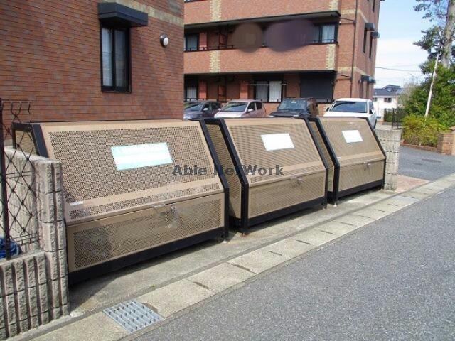  内房線/木更津駅 バス15分アピタ下車:停歩8分 1階 築20年