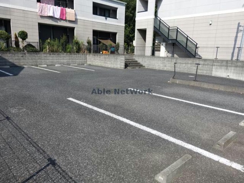 敷地内駐車場 フォレストヴィラⅡ