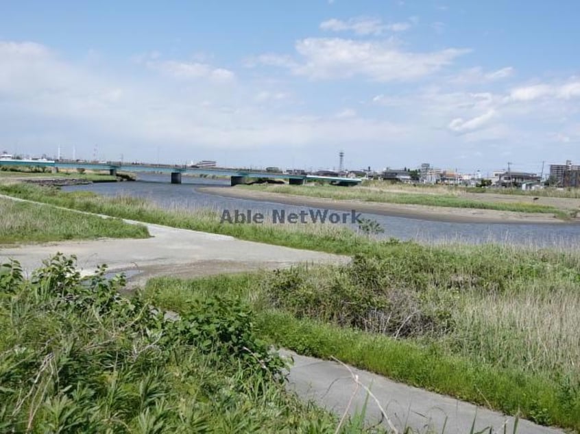 出津第3河川敷広場(公園)まで663m 内房線/五井駅 バス8分出津西一丁目バス停下車:停歩6分 1階 築29年