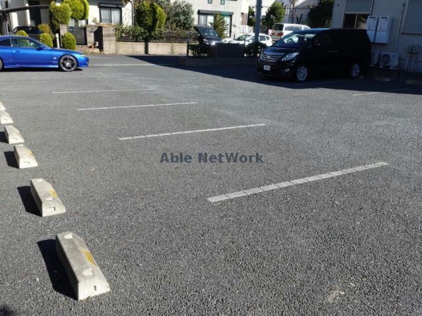 敷地内駐車場 オーブⅠ