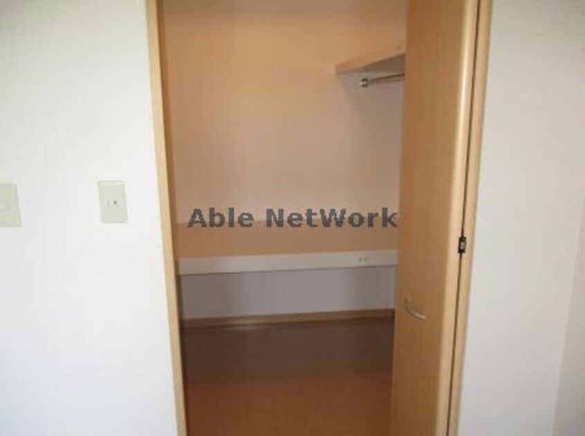  アヴァンセ八幡Ｂ