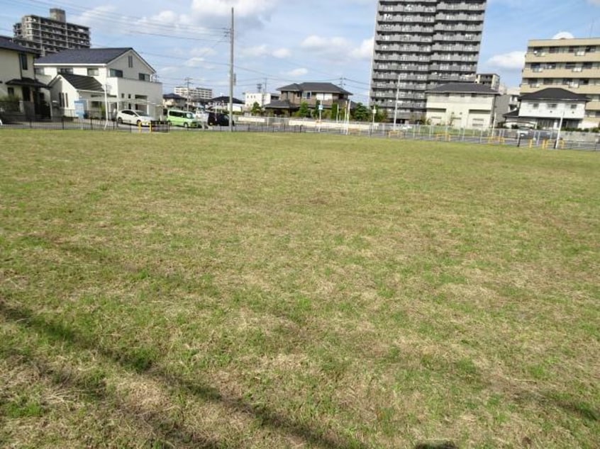 目の前公園です。(公園)まで10m 月うさぎ　弐