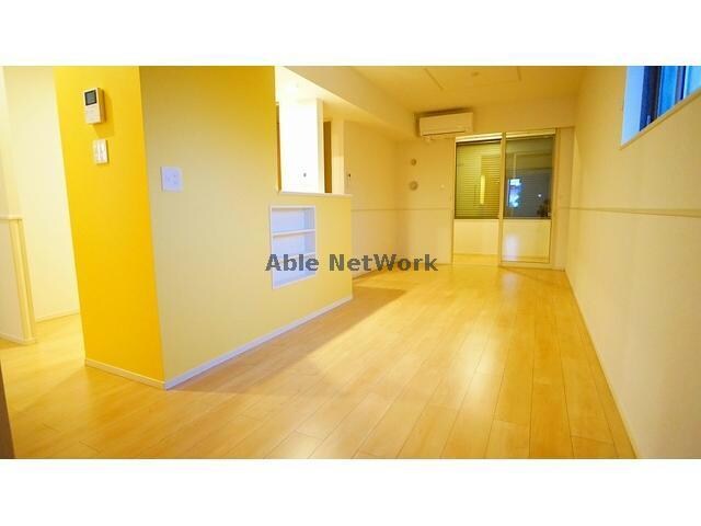  グリシーヌ　(八幡)