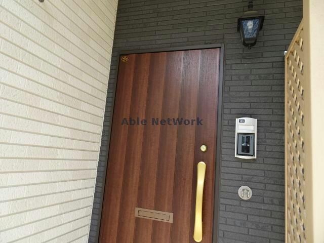  グリシーヌ　(八幡)