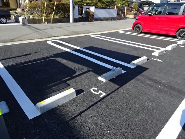 ダブルライン グリシーヌ　(八幡)