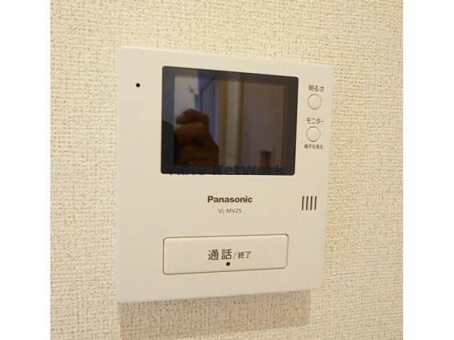  グリシーヌ　(八幡)