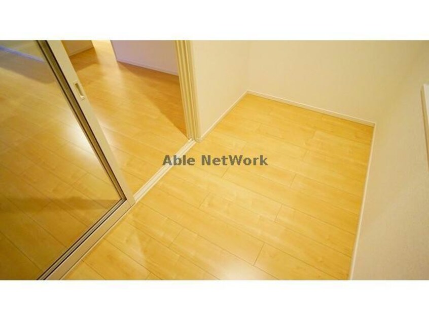  グリシーヌ　(八幡)