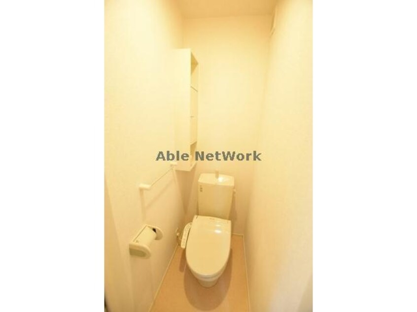  グリシーヌ　(八幡)