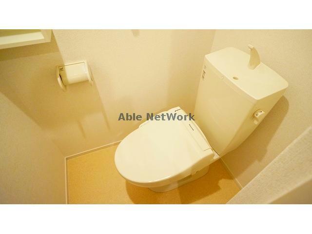  グリシーヌ　(八幡)