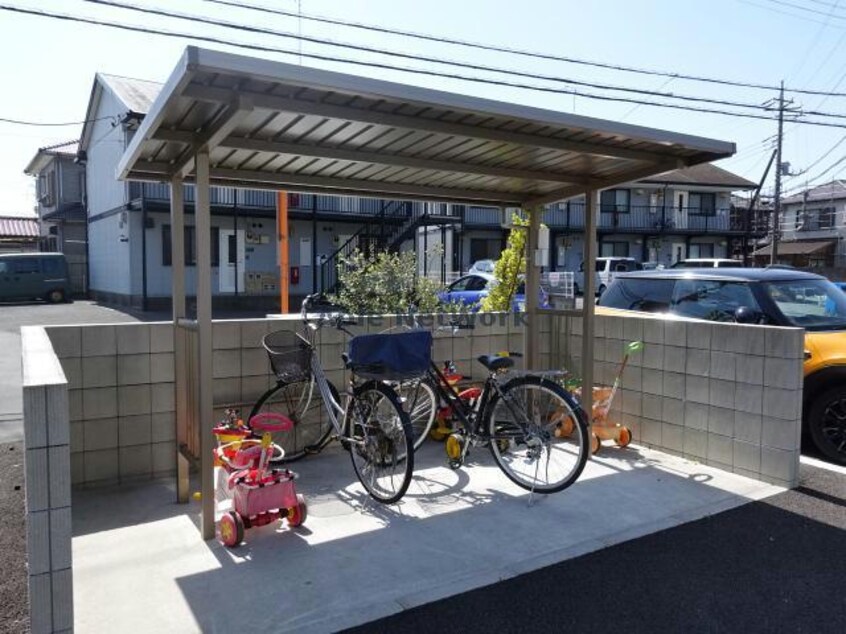  内房線/八幡宿駅 車移動　8分3.8km 2階 築6年