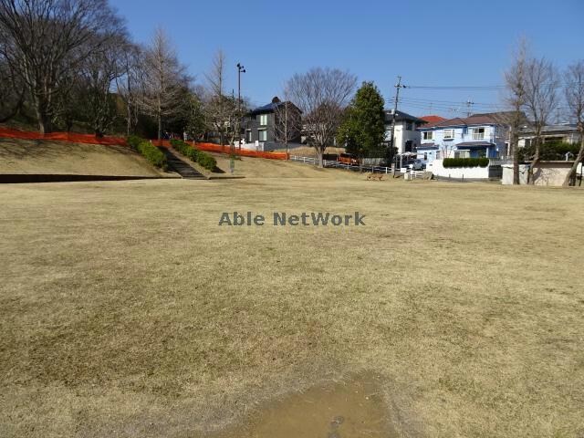 高石山公園(公園)まで863m 内房線/姉ケ崎駅 バス12分桜台一丁目下車:停歩2分 1階 築44年