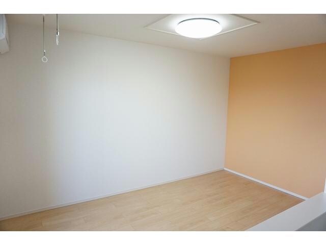  オリエンタルコートＢ