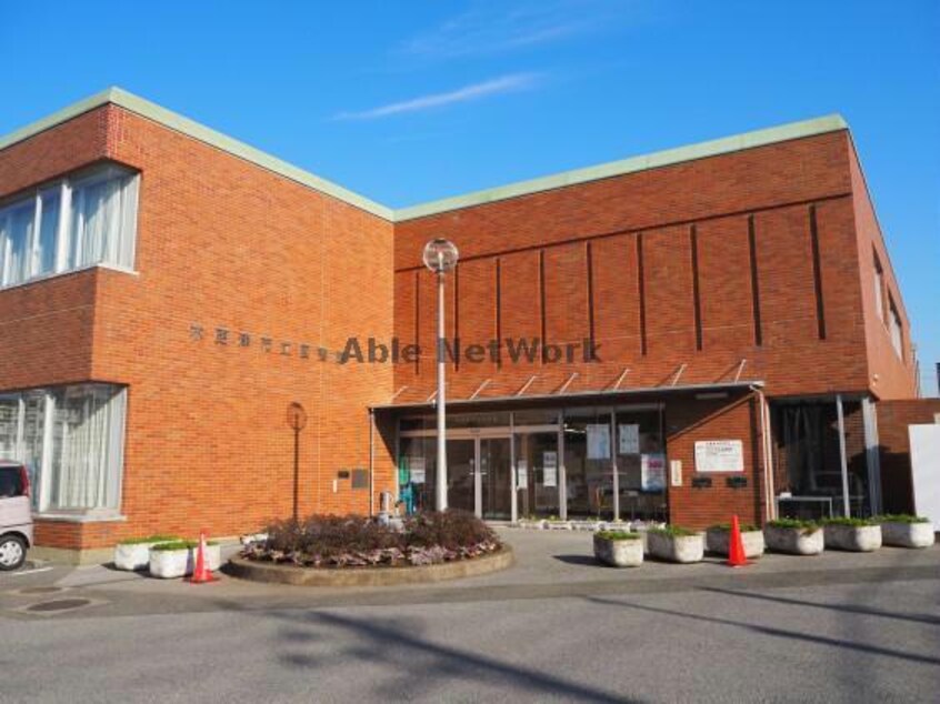 木更津市立図書館(図書館)まで2600m タートルヒルズ6th