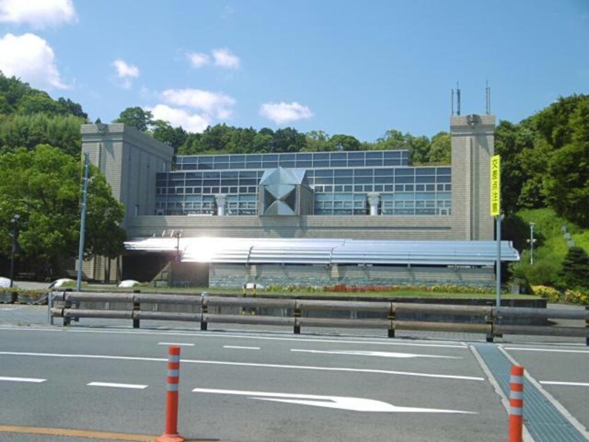 徳島県立近代美術館(美術館/博物館)まで2090m コスモタウンＦ