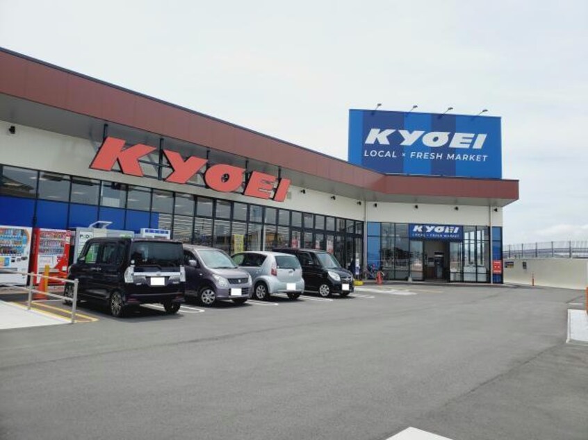 キョーエイ沖洲市場店(スーパー)まで770m シャーメゾン南沖洲Ｂ