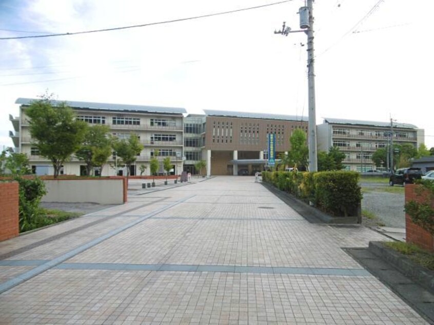 徳島県立城南高校(高等学校/高等専門学校)まで653m 羽山ビル