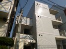 シャトル二軒屋の外観