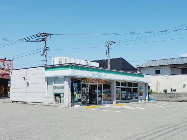 ファミリーマート北田宮四丁目店(コンビニ)まで924m デュレボナールＡ