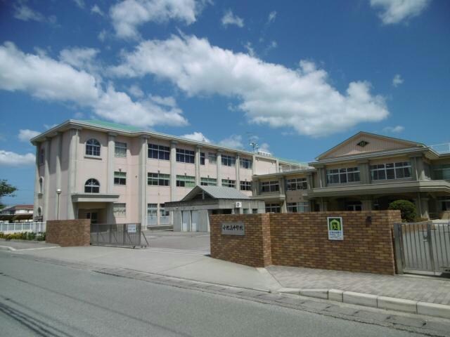 小松島市立小松島中学校(中学校/中等教育学校)まで1233m レオパレス松島