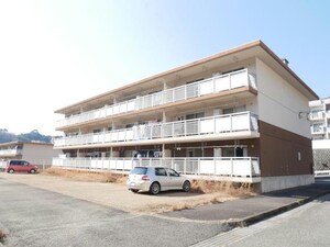 八万レジデンスⅢ
