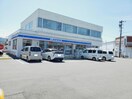 ローソン徳島中吉野町店(コンビニ)まで132m ベル　ルミエール　南Ⅰ