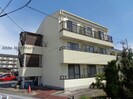 プリミエール間内 （３階建）の外観