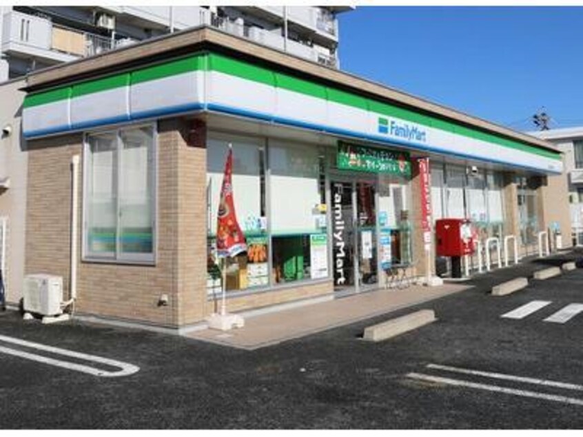 ファミリーマート春日井瑞穂通店(コンビニ)まで439m グリーンハイツ瑞穂