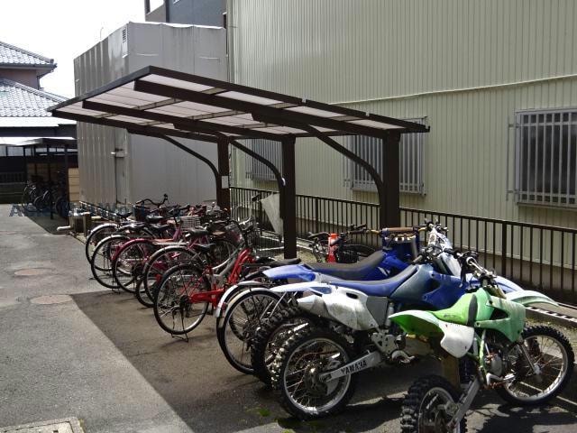 駐輪場 アネックスうめ苑