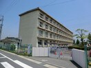 春日井市立篠原小学校(小学校)まで1058m メゾングランディール