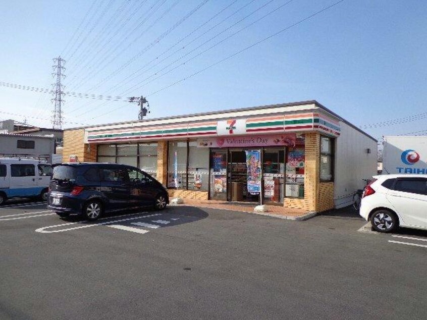 セブンイレブン春日井穴橋町3丁目店(コンビニ)まで633m クレール林島