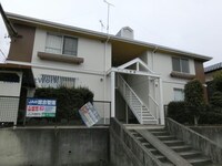ファミール岩成