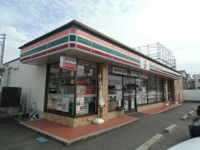 セブンイレブン春日井勝川新町店(コンビニ)まで220m タウニィ知多