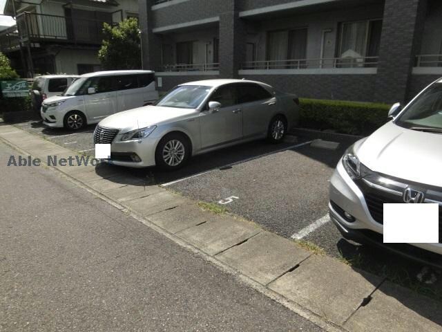 駐車場 ビレッジ若草