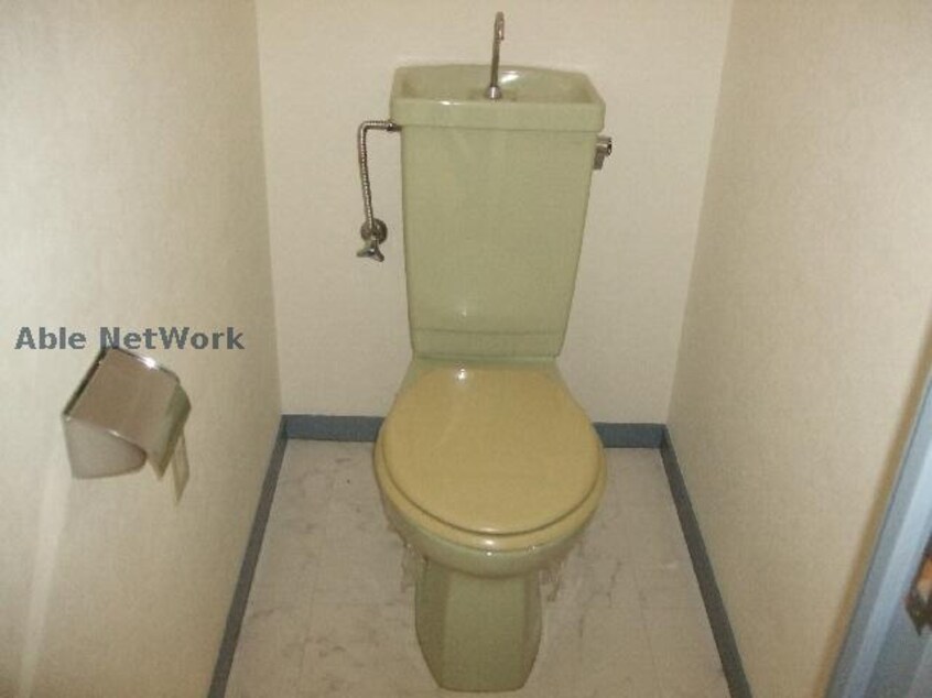 トイレ メゾン志水