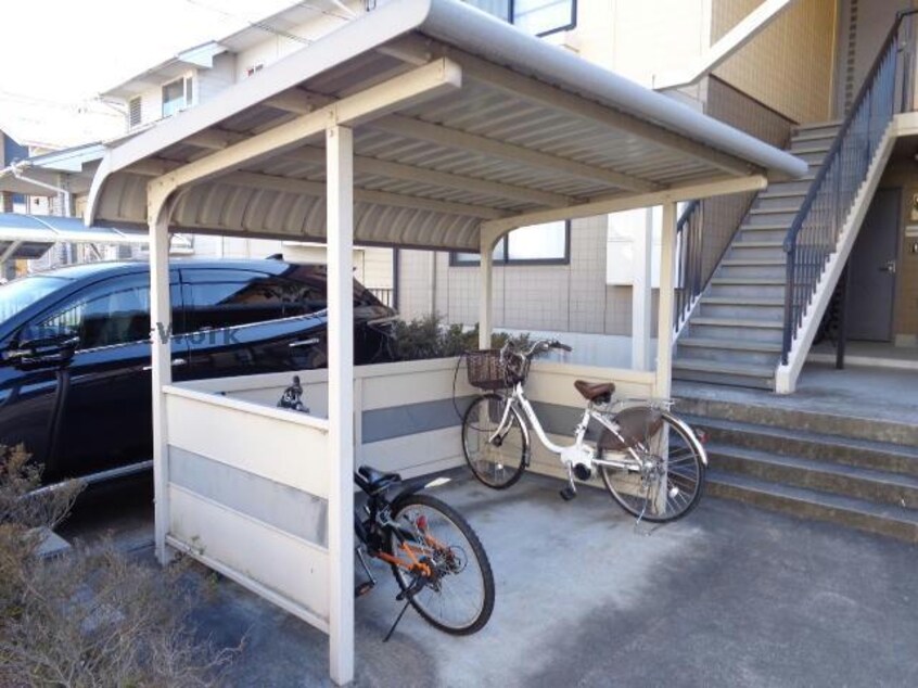  ジュネス（大留町）