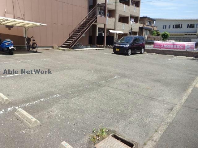 駐車場 メゾンブランシュ