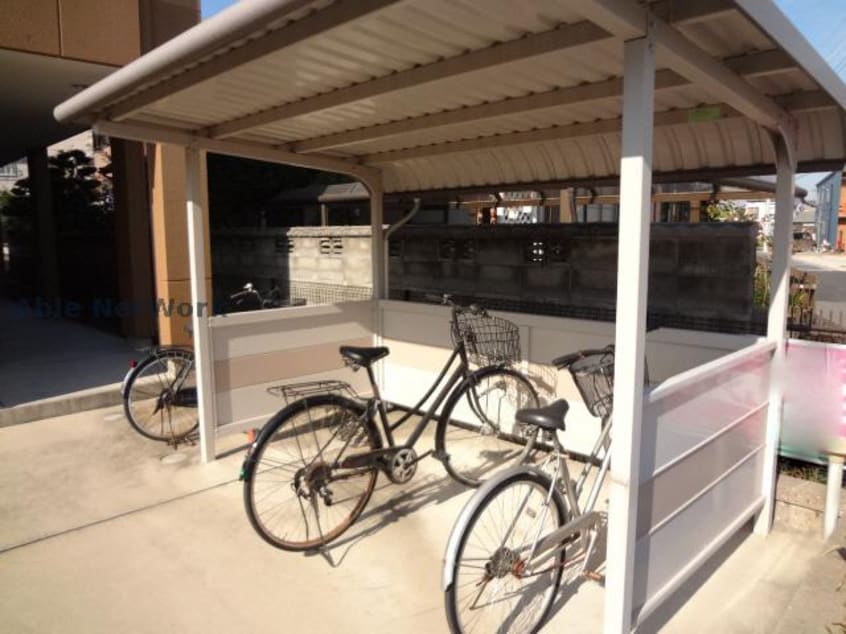 駐輪場 プチメゾン辰