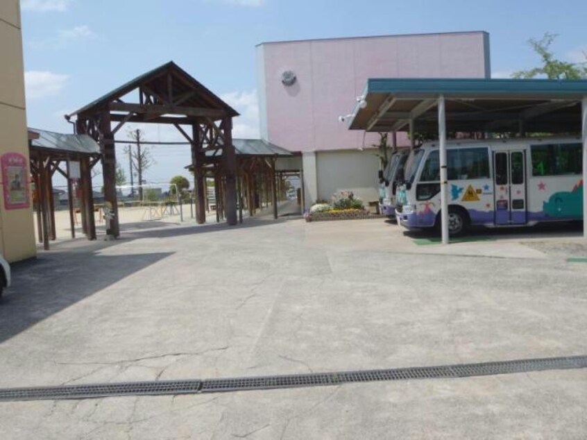 藤山台幼稚園(幼稚園/保育園)まで1013m ニュータウン　ビュー