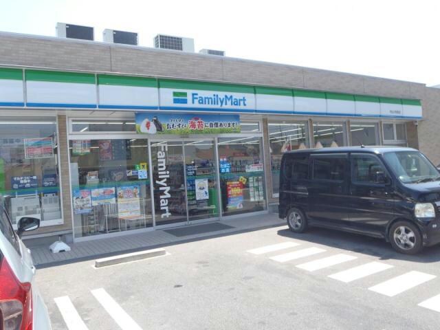 ファミリーマート守山川村町店(コンビニ)まで882m ニューシティ白沢