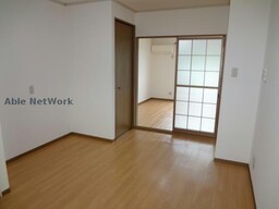 同型モデル