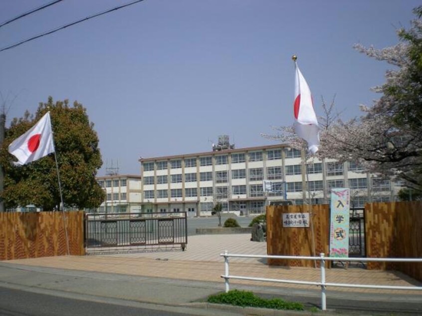 名古屋市立味鋺小学校(小学校)まで1446m メゾン・ド・ラパン
