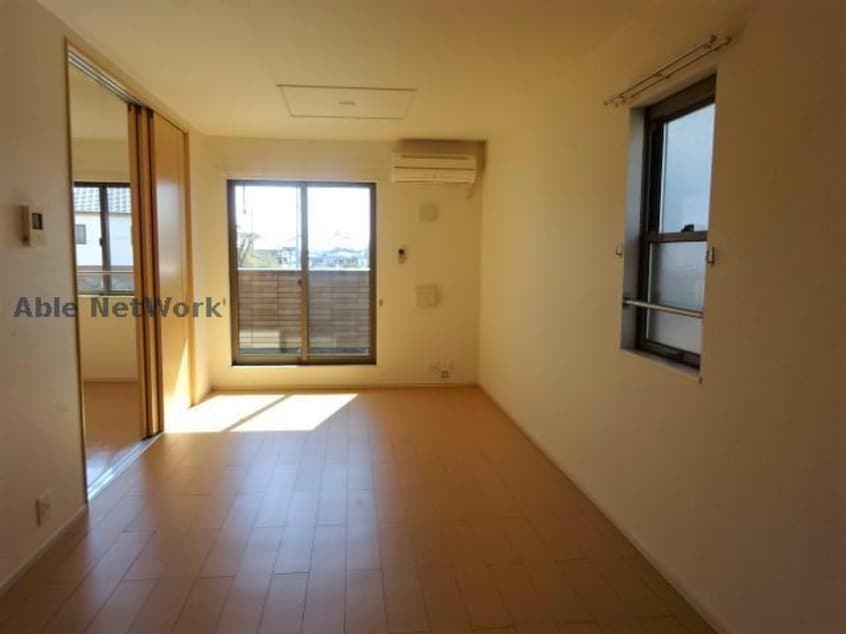 反転タイプ　※窓はありません。 セレーナいずみ