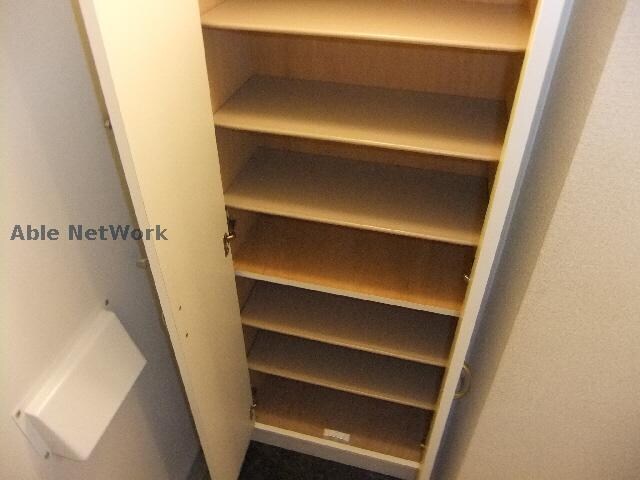  レオパレスメゾン安達