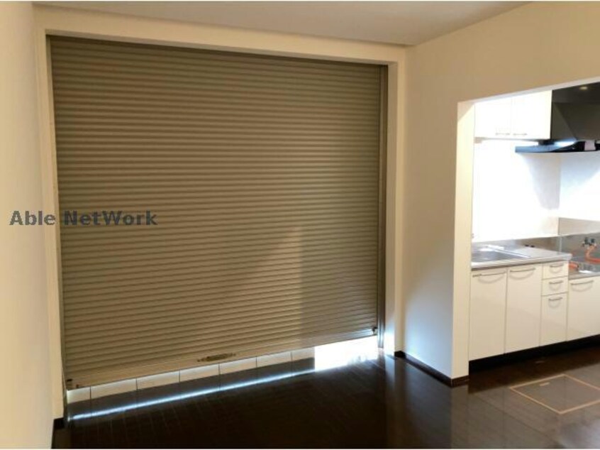 サンルーム／シャッター i-Space West