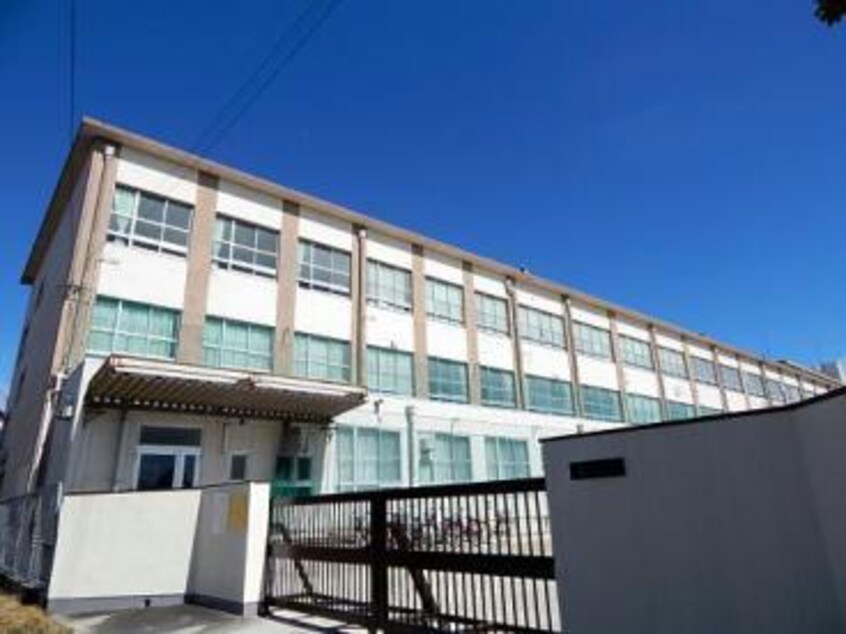 名古屋市立楠中学校(中学校/中等教育学校)まで451m ミルト　ハウス