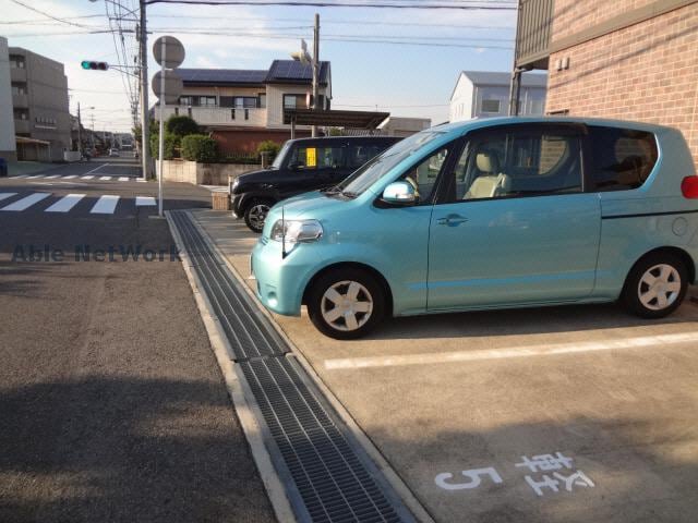 駐車場 カトル・サンドリヨン