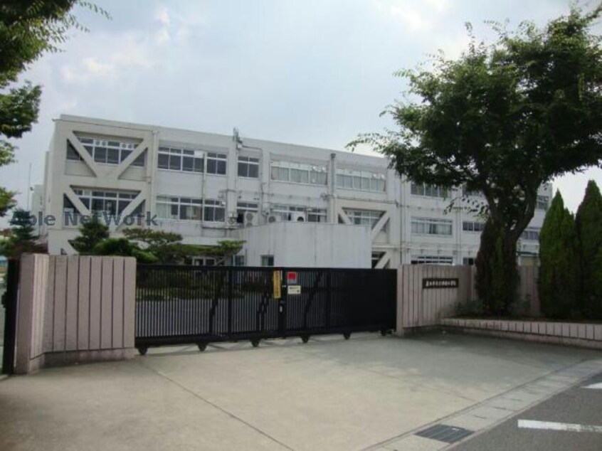 春日井市立神領小学校(小学校)まで527m プリムローズ（神領町）