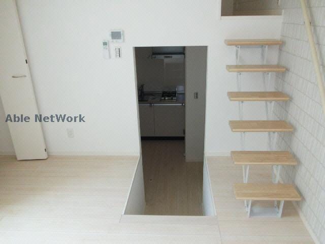 階段 アルバーノ鳥羽見Raffinato